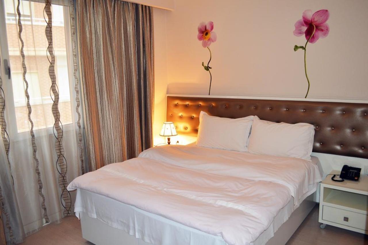 Select City Center Hotel Tirana Extérieur photo