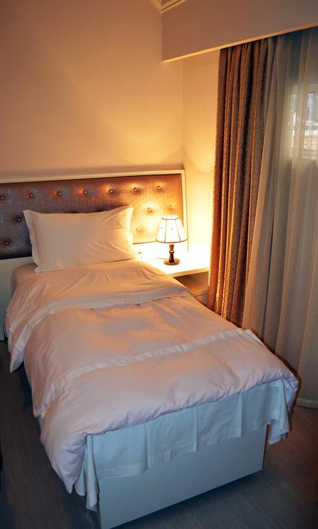 Select City Center Hotel Tirana Extérieur photo